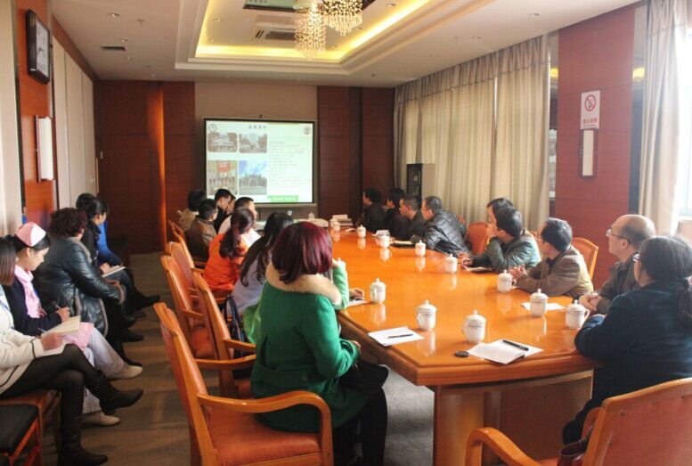医院领导、中层干部外出学习先进的医院管理模式